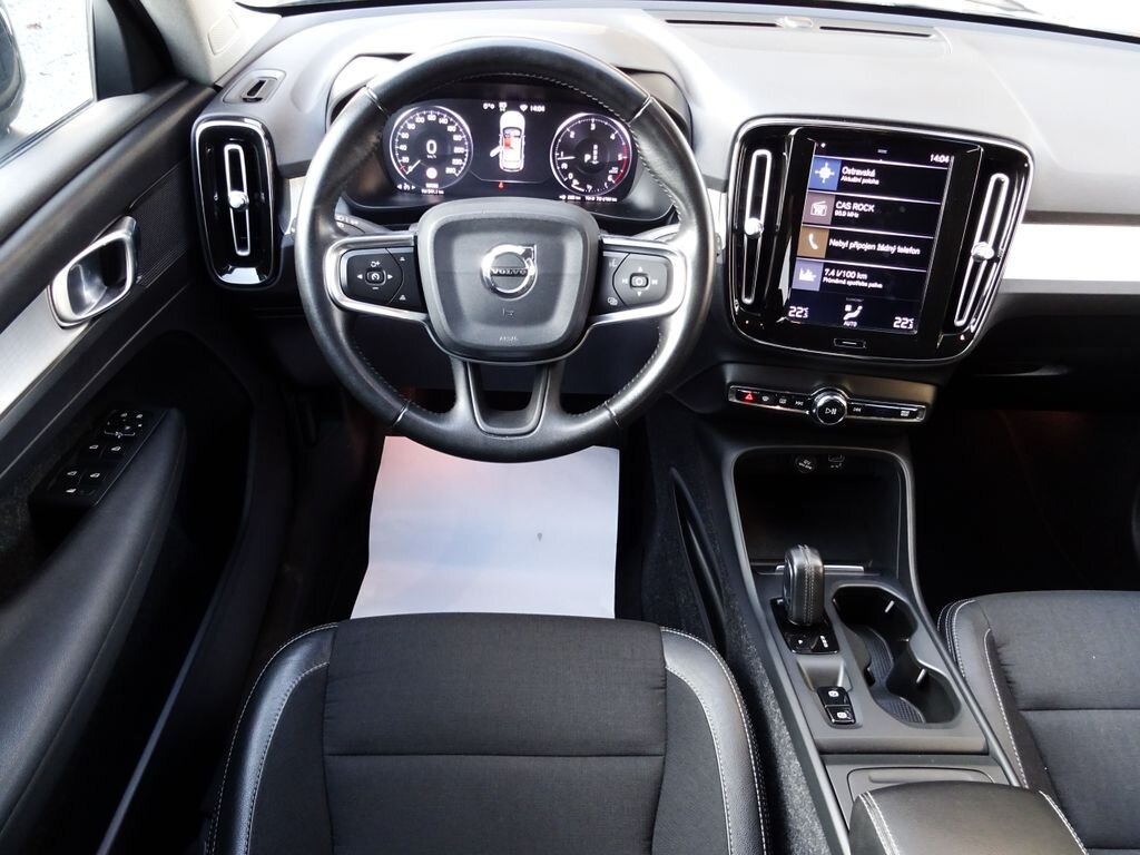 Volvo XC40 SUV 2,0 l 110 kw