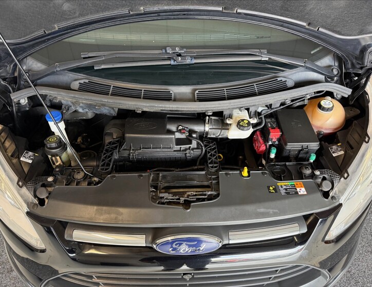 Ford Tourneo Custom 23