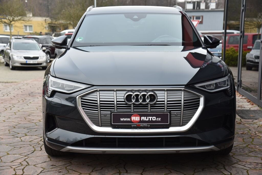 Audi e-tron SUV 0,0 300 kw
