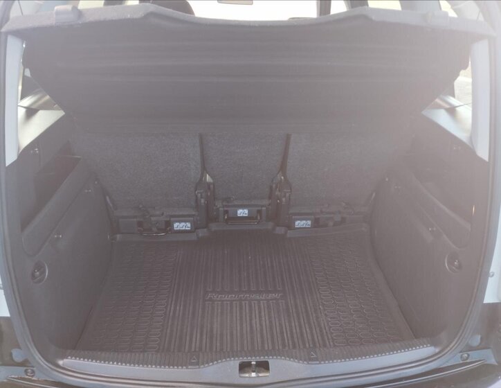 Škoda Roomster MPV 1,2 l 63 kw