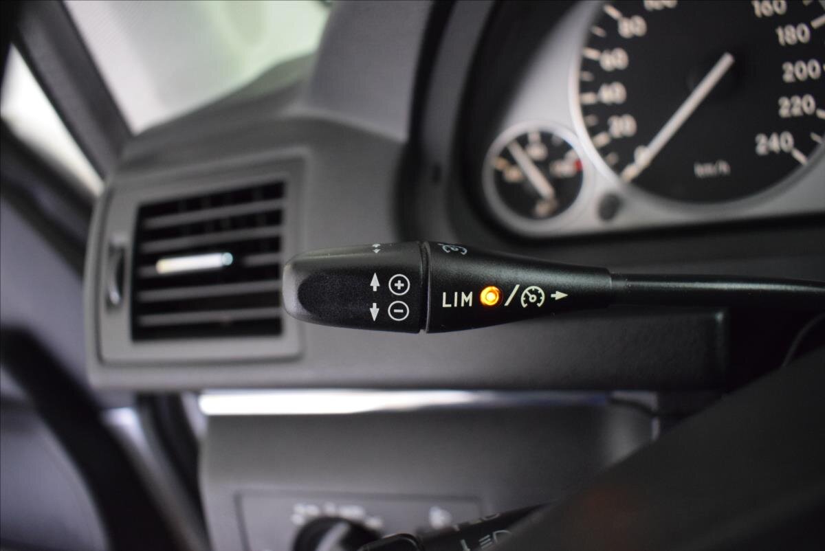 Mercedes-Benz Třídy B Hatchback 1,5 l 70 kw