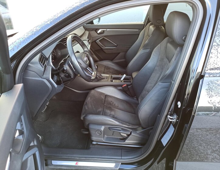 Audi RS Q3 SUV 2,5 l 294 kw