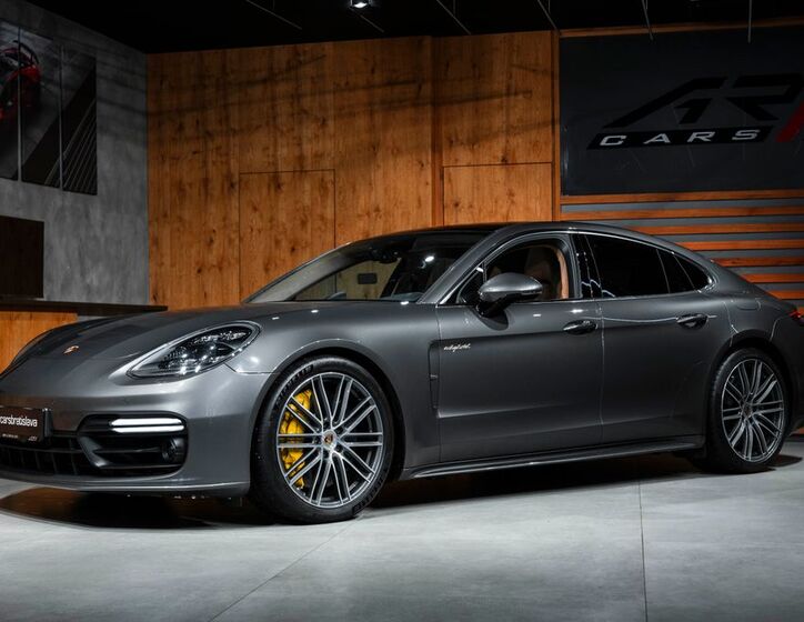 Porsche Panamera 1