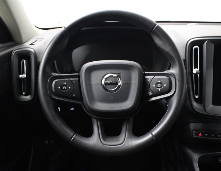 Volvo XC40 SUV 1,5 l 115 kw