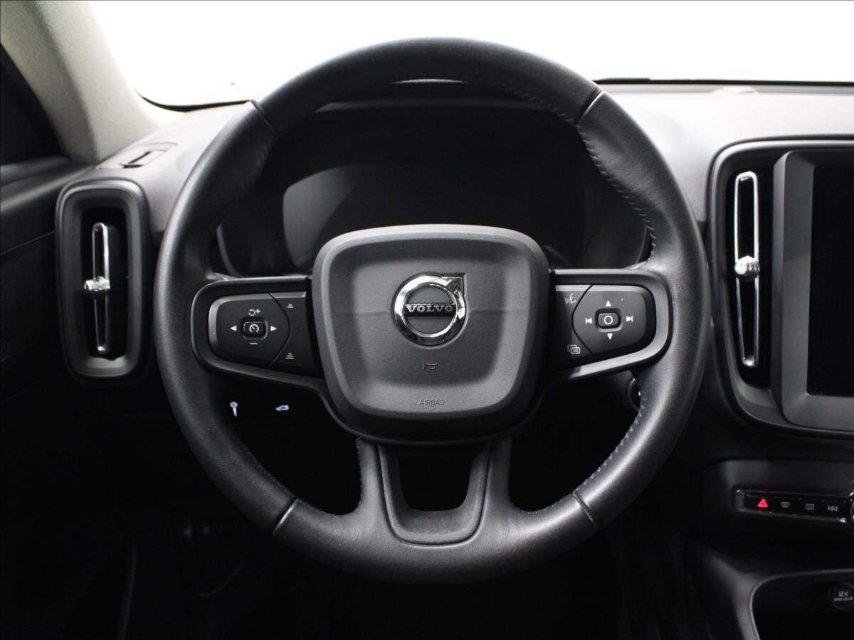 Volvo XC40 SUV 1,5 l 115 kw