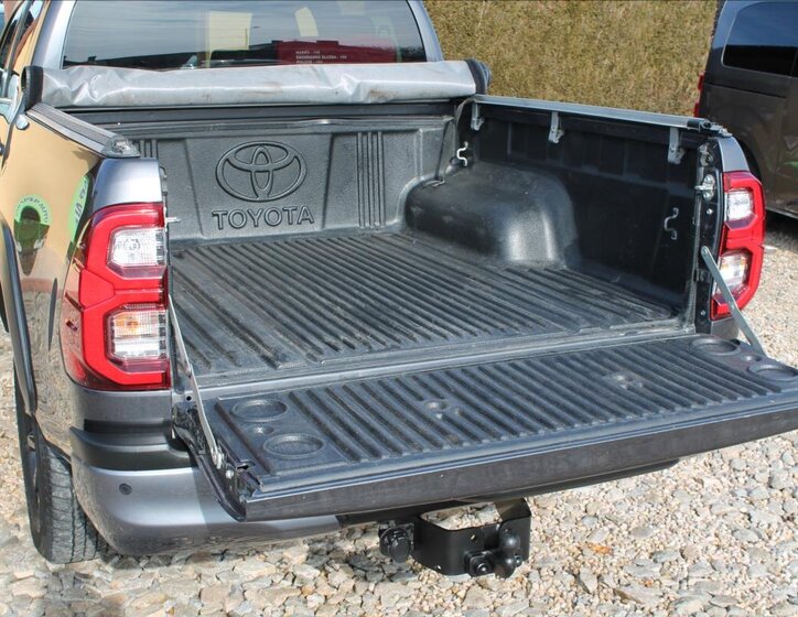 Toyota Hilux Pick-up 2,8 l 150 kw