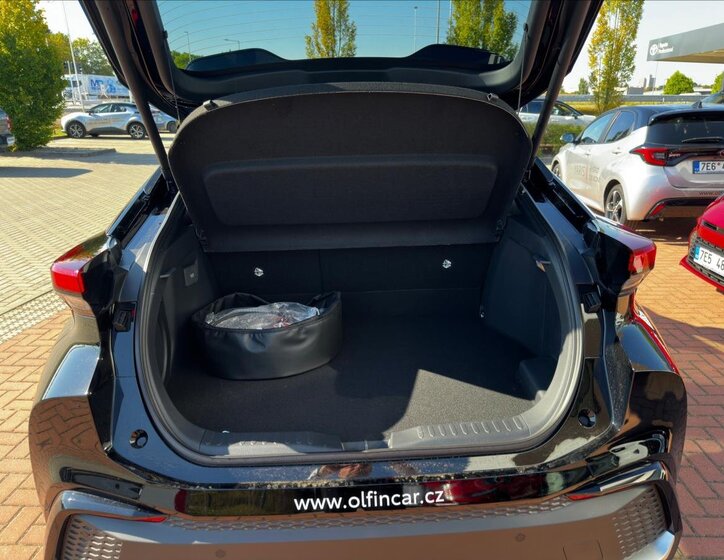 Toyota C-HR Hatchback 2,0 l 111 kw