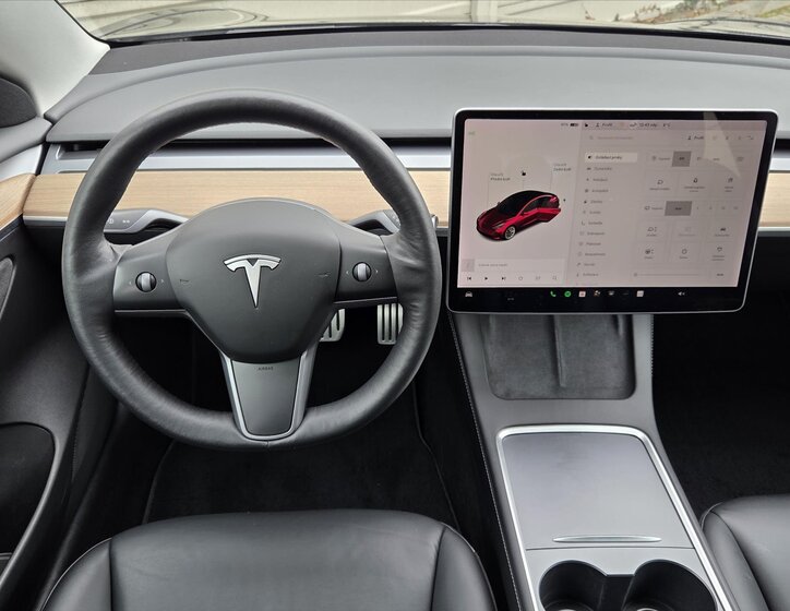 Tesla Model 3 Sedan / Limuzína 0,0 377 kw