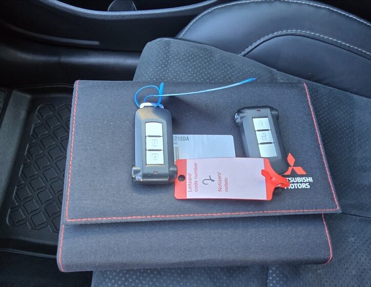 Mitsubishi Eclipse Cross CUV / Crossover 2,4 l 72 kw