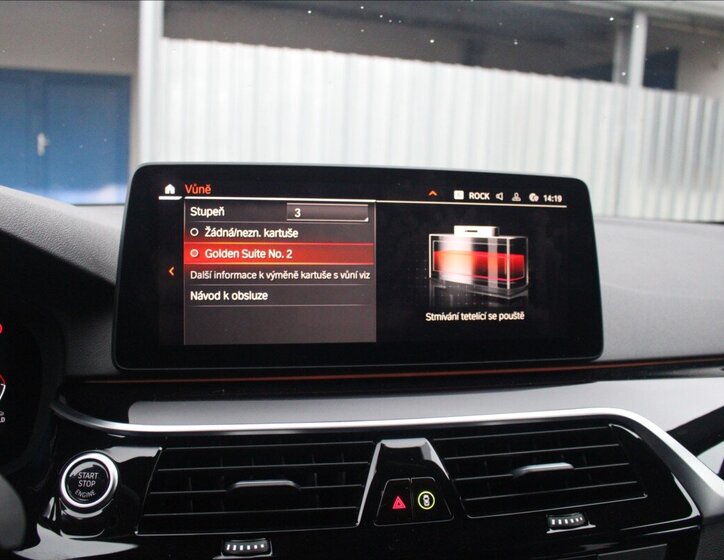 BMW Řada 5 Kombi 3,0 l 210 kw