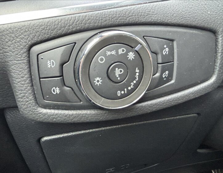 Ford S-MAX MPV 2,0 l 140 kw