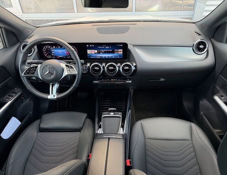 Mercedes-Benz GLA SUV / Terénní 2,0 l 85 kw