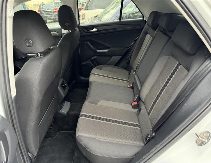 Volkswagen T-Roc 27