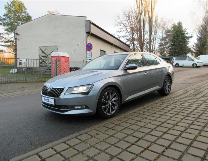 Škoda Superb 1