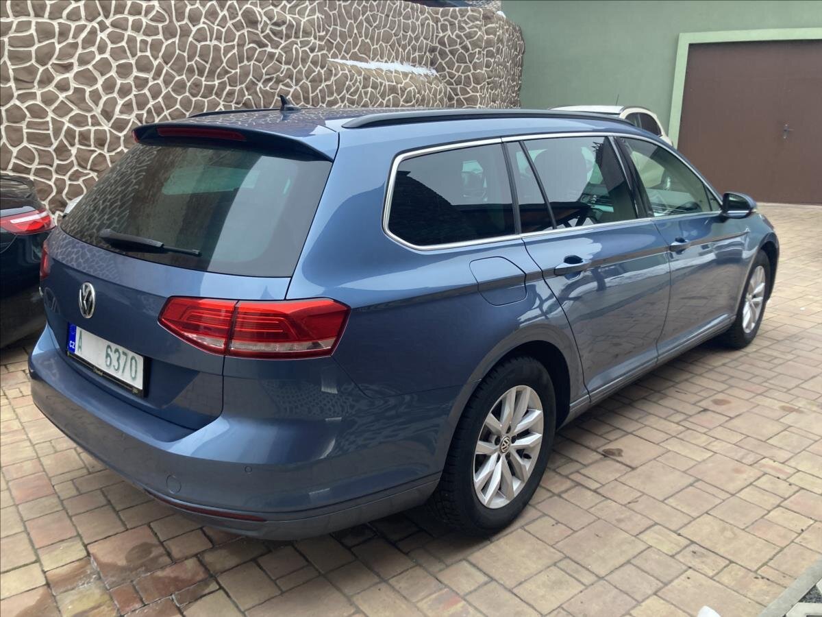 Volkswagen Passat Kombi 1,4 l 110 kw