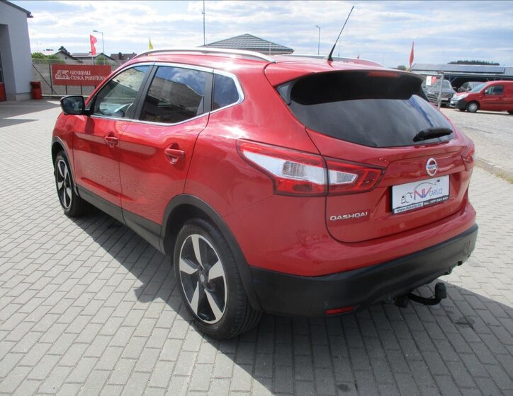 Nissan Qashqai SUV 1,6 l 96 kw