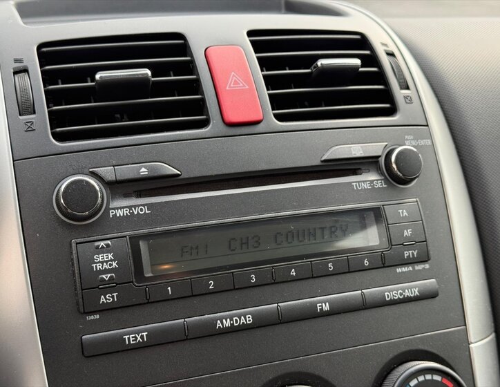 Toyota Auris Hatchback 1,3 l 73 kw