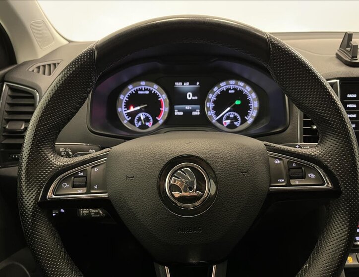 Škoda Karoq SUV / Terénní 1,5 l 110 kw