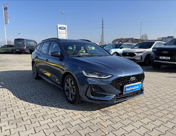 Ford Focus Kombi 998,0 92 kw