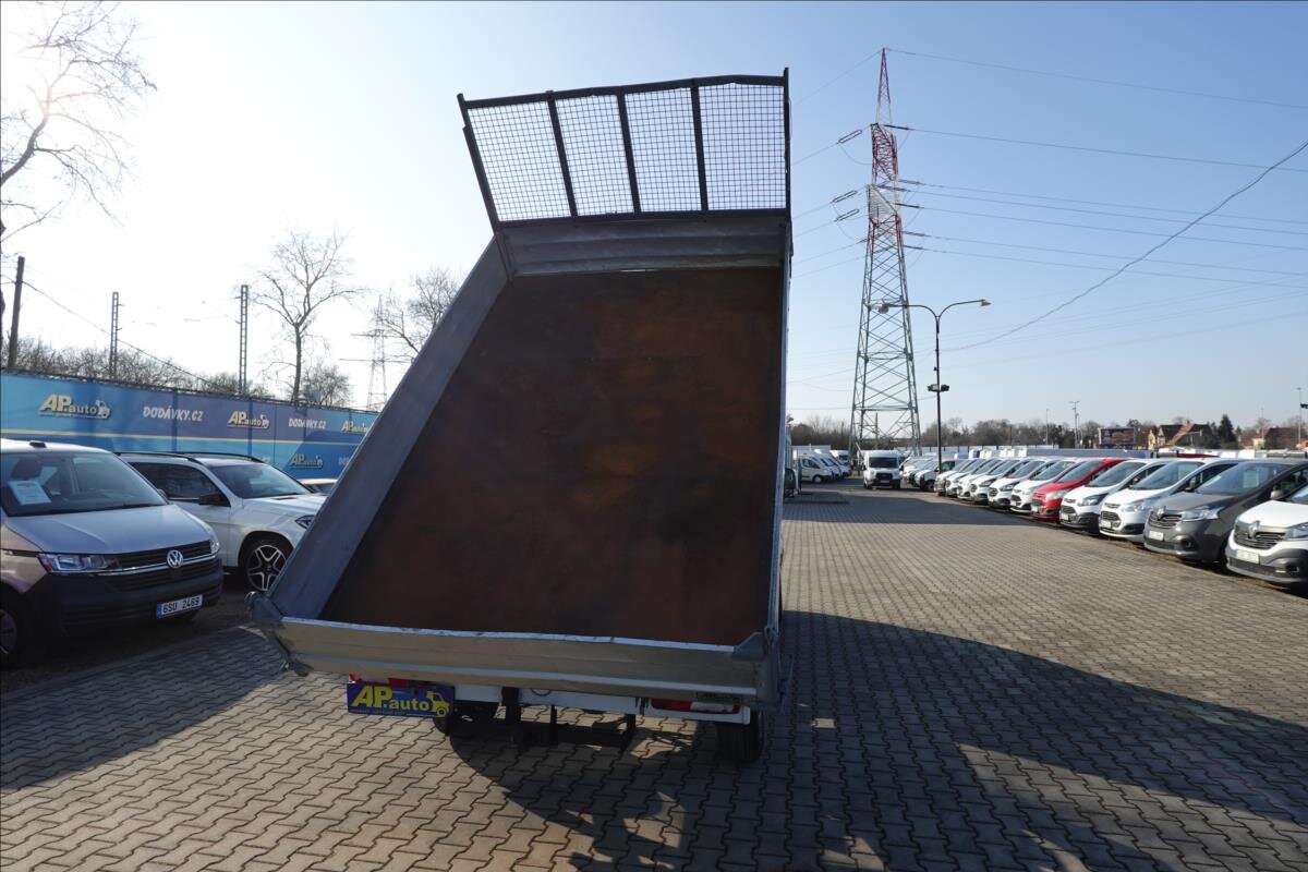 Mercedes-Benz Sprinter Sklápěč 2,1 l 105 kw