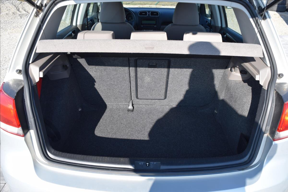 Volkswagen Golf Kombi 1,6 l 66 kw