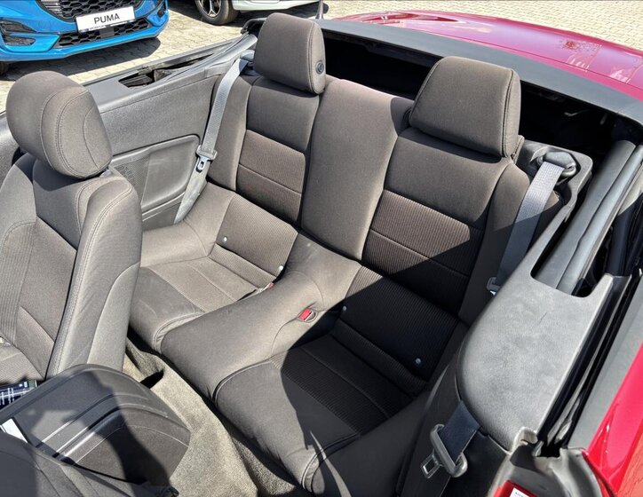 Ford Mustang Kabriolet 3,7 l 227 kw