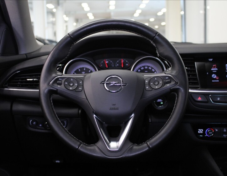Opel Insignia 9