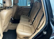 Porsche Cayenne Kombi 4,8 l 294 kw