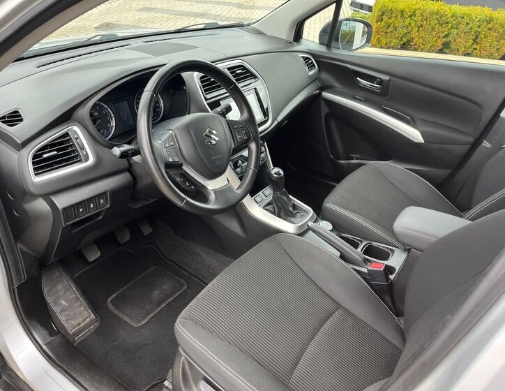 Suzuki SX4 S-Cross SUV / Terénní 998,0 82 kw