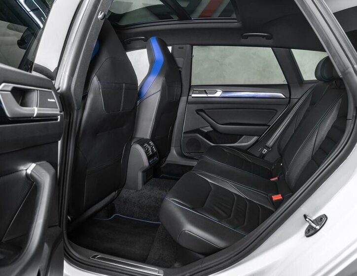 Volkswagen Arteon Kombi 2,0 l 235 kw