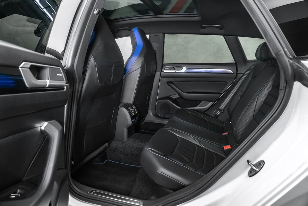 Volkswagen Arteon Kombi 2,0 l 235 kw