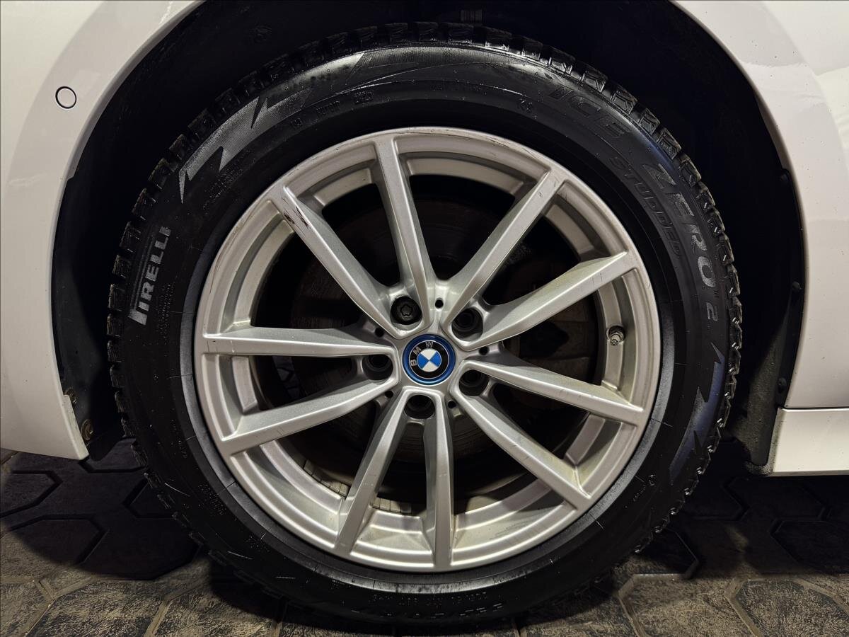 BMW Řada 3 Kombi 2,0 l 215 kw