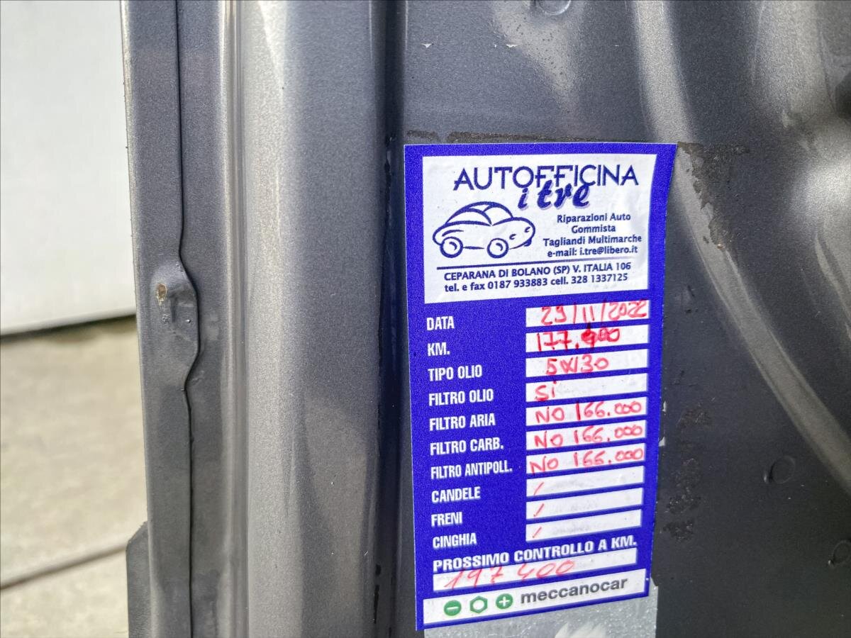 Lancia Delta Hatchback 1,6 l 88 kw