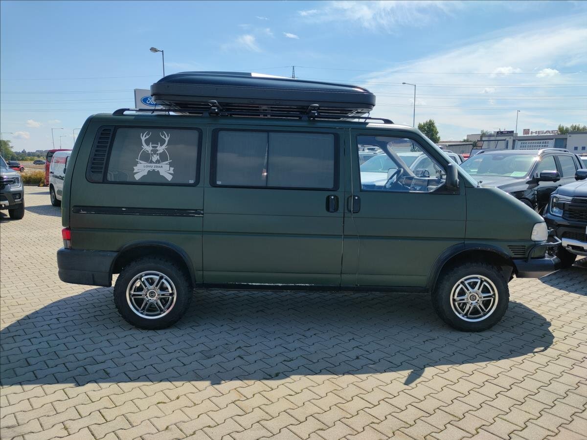 Volkswagen Transporter Kombi 2,5 l 75 kw