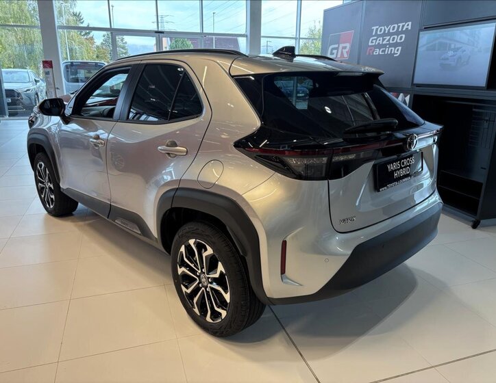 Toyota Yaris Cross 5