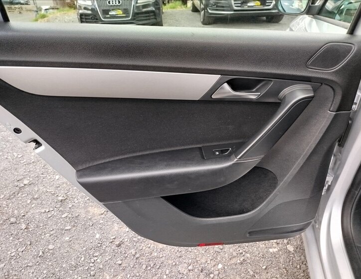 Volkswagen Passat Kombi 2,0 l 103 kw