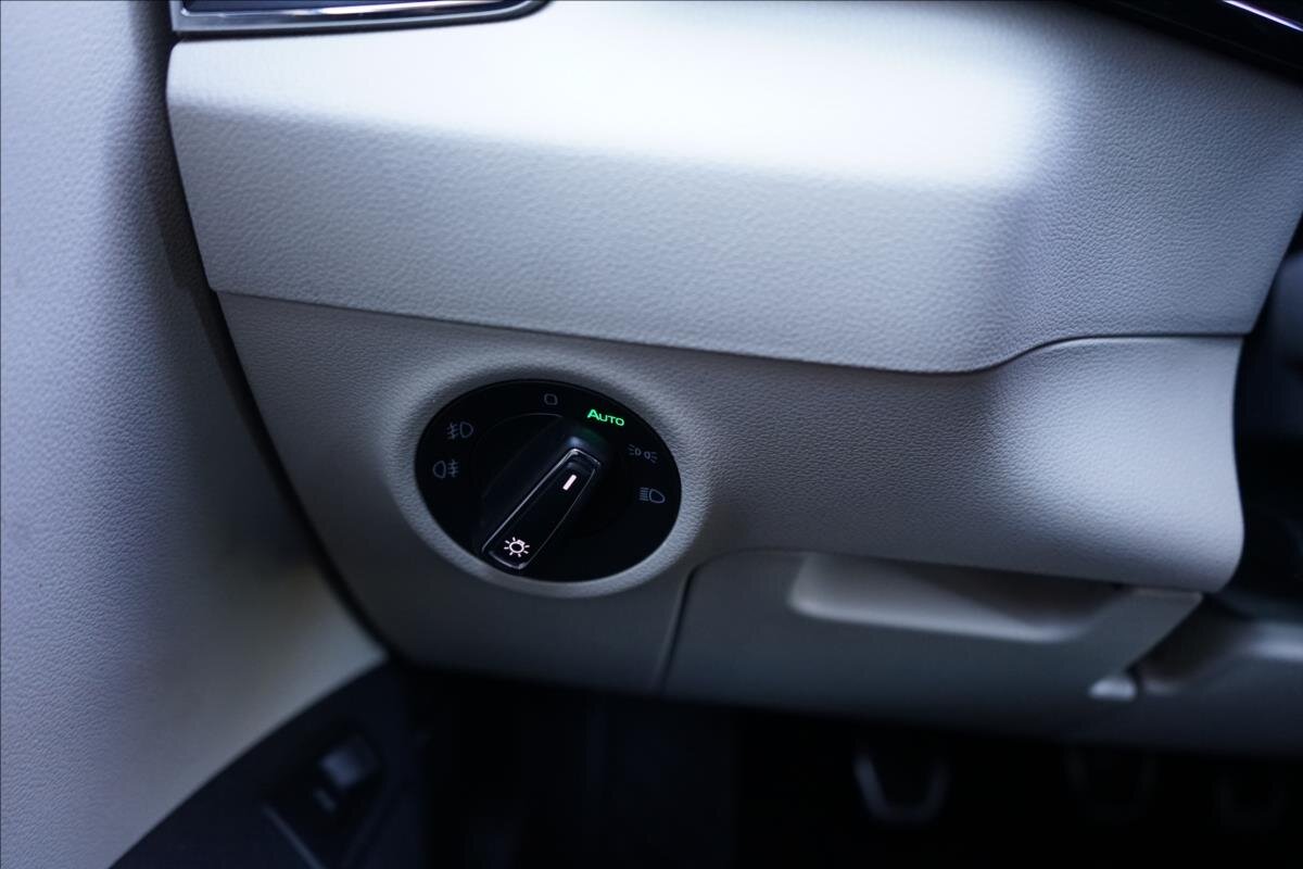 Škoda Karoq SUV / Terénní 2,0 l 110 kw