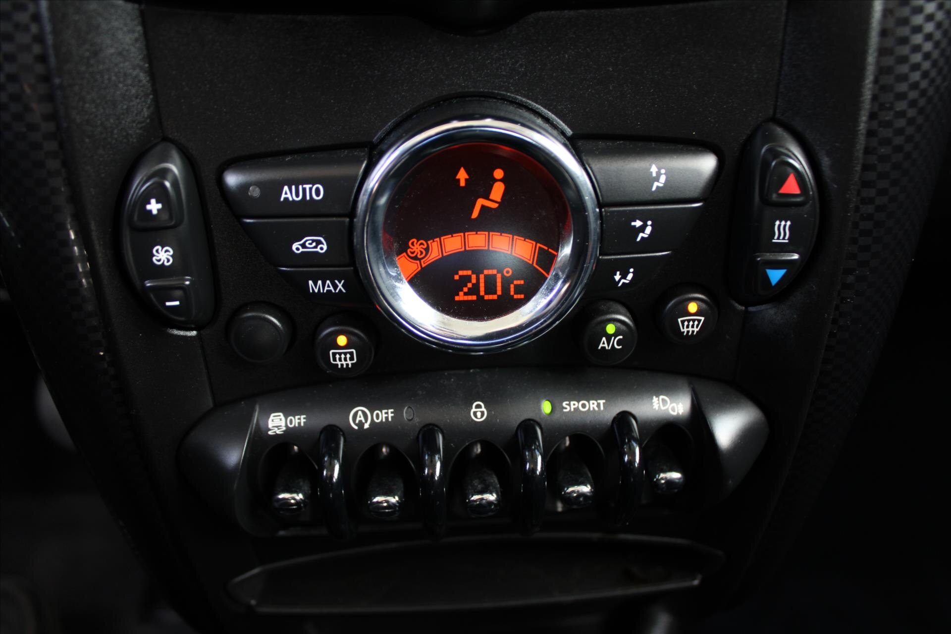 Mini Countryman SUV / Terénní 1,6 l 90 kw