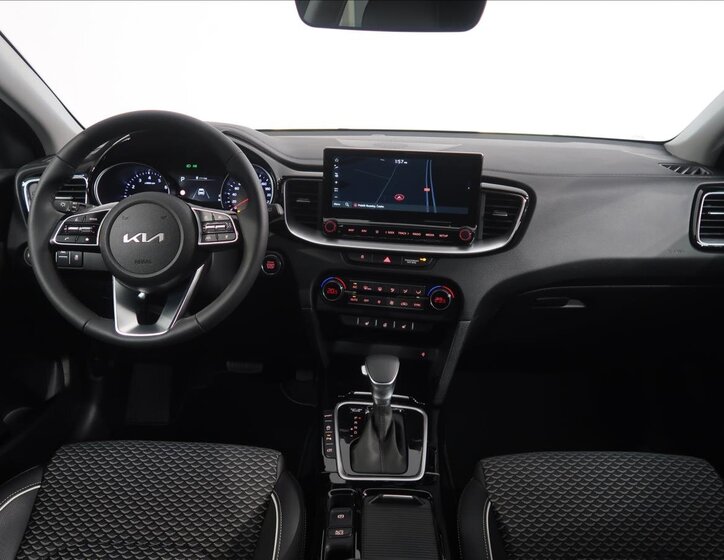 KIA XCeed CUV / Crossover 1,5 l 103 kw