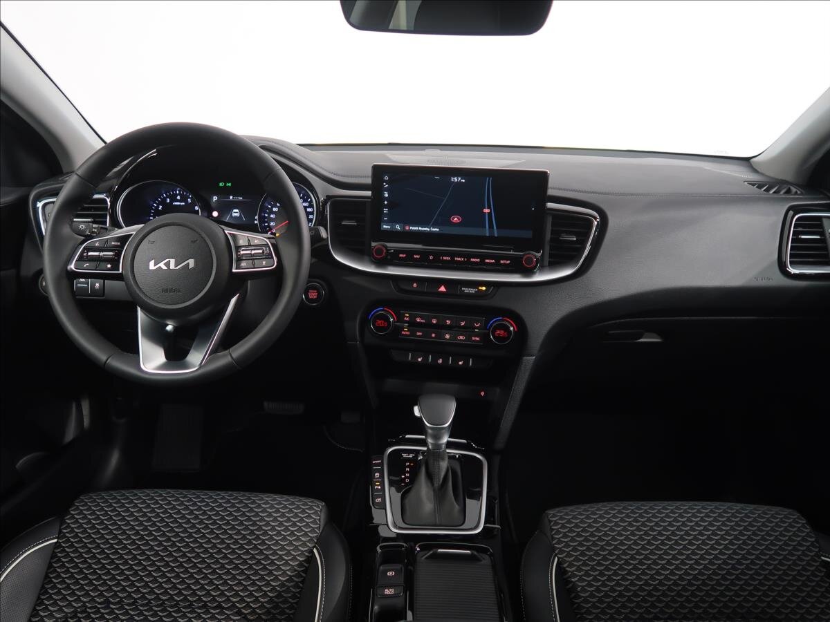 KIA XCeed CUV / Crossover 1,5 l 103 kw