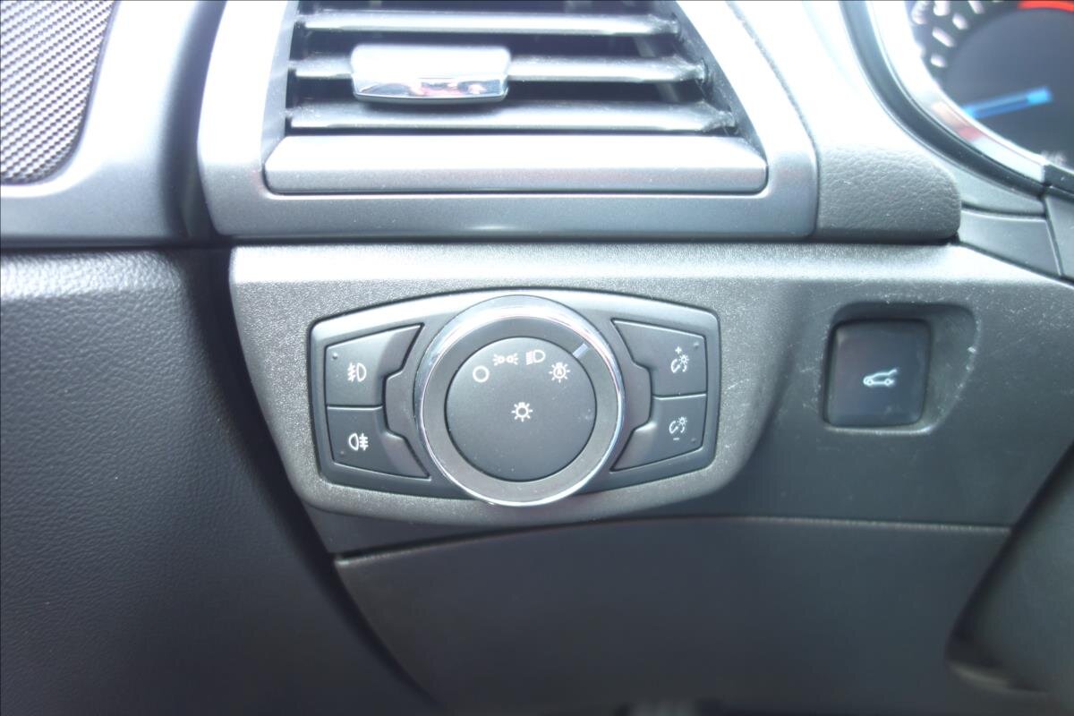 Ford Mondeo Liftback 2,0 l 110 kw