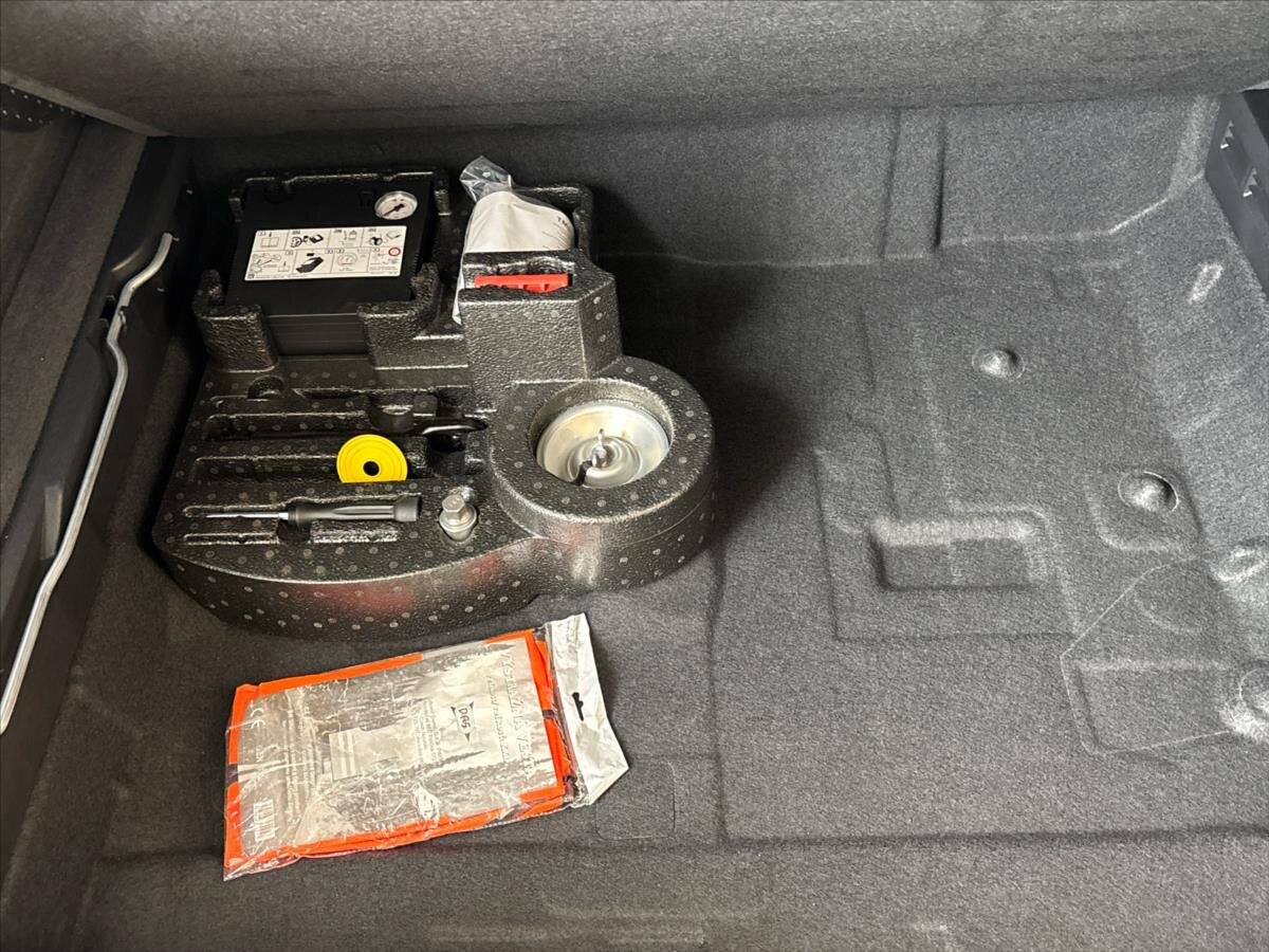 Volkswagen Touareg SUV / Terénní 3,0 l 170 kw