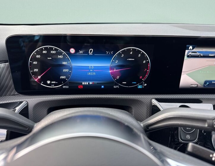 Mercedes-Benz Třídy A Hatchback 1,3 l 120 kw