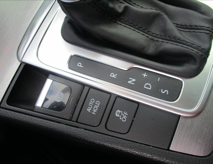 Volkswagen Passat Kombi 1,4 l 90 kw