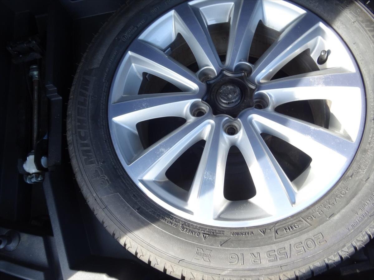 Volkswagen Touran MPV 1,2 l 77 kw