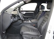 Volkswagen Touareg 6