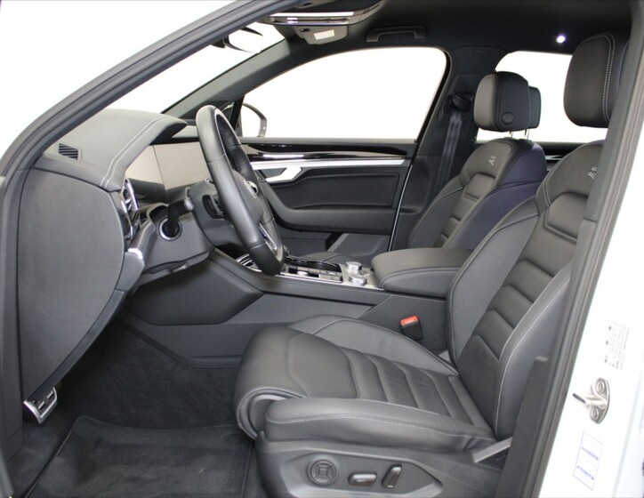 Volkswagen Touareg 6