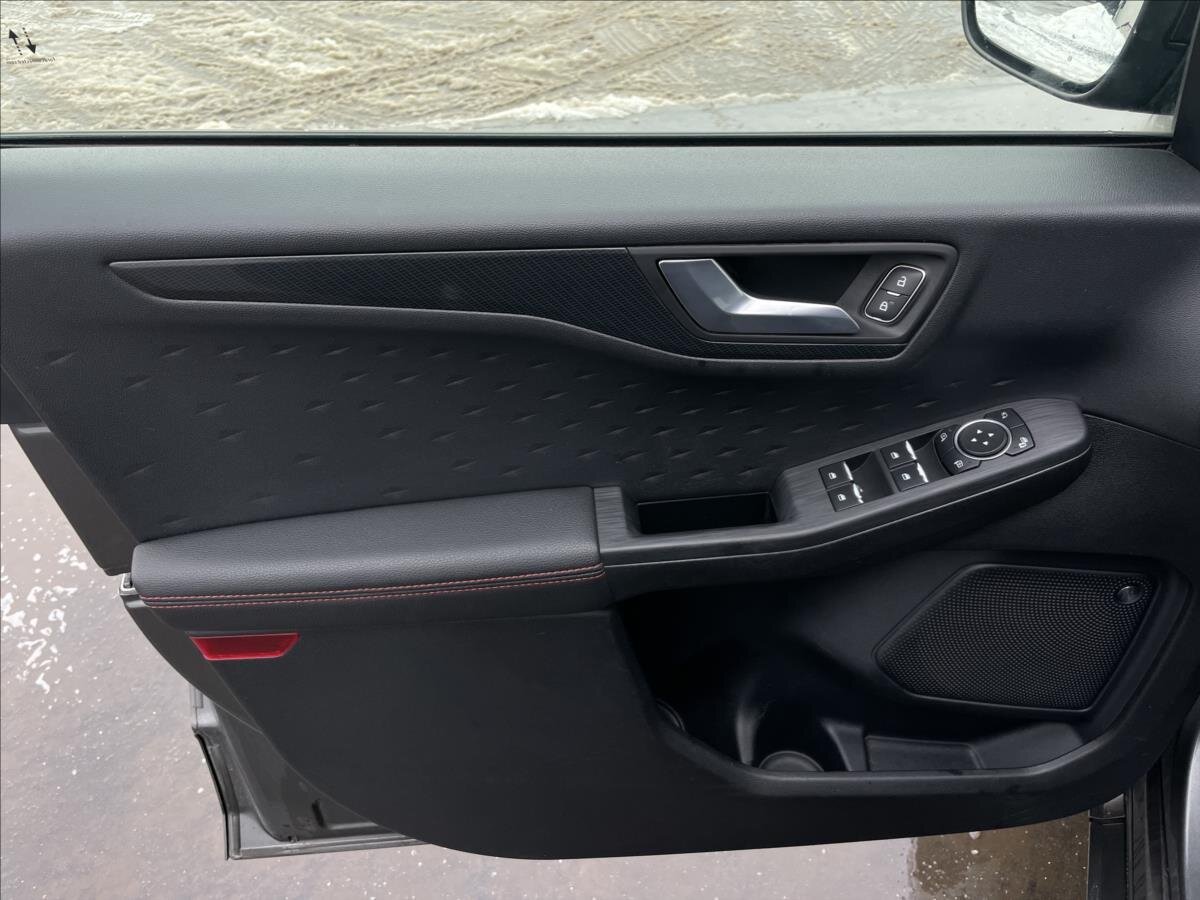 Ford Kuga SUV 1,5 l 88 kw