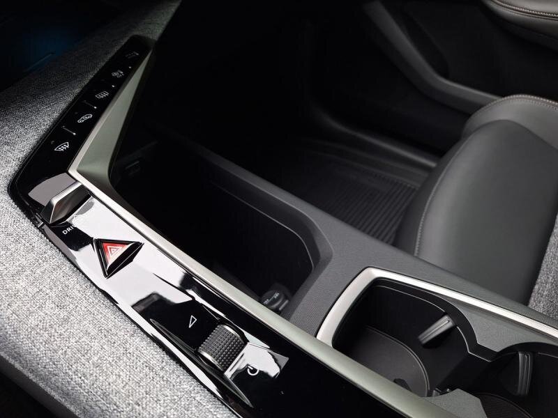 Peugeot 5008 SUV / Terénní 1,2 l 107 kw