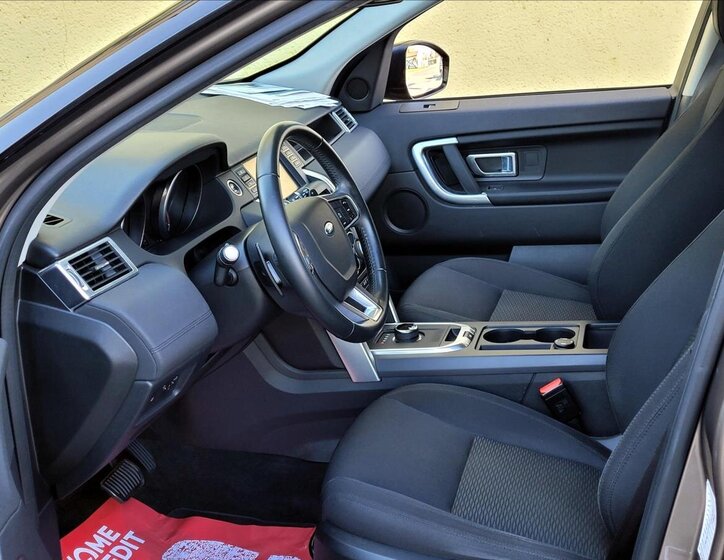 Land Rover Discovery Sport SUV / Terénní 2,0 l 110 kw